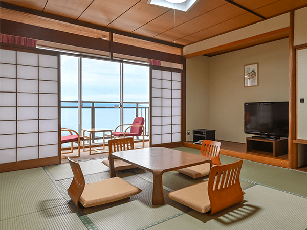 海と夕やけ